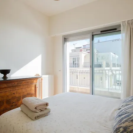 Apartament Violet, Bord De