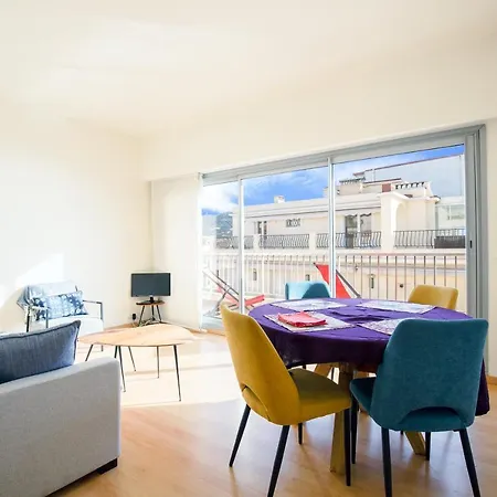 Apartament Violet, Bord De